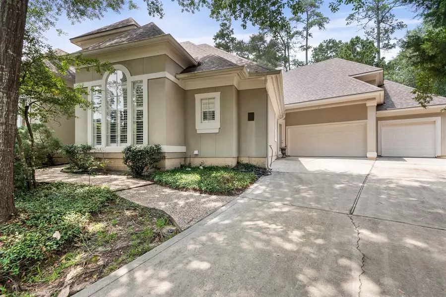 39 N Lakemist Harbour PL, The Woodlands, TX 77381