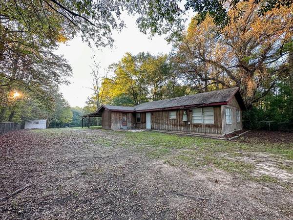 80 Harrison Road, Oakhurst, TX 77359