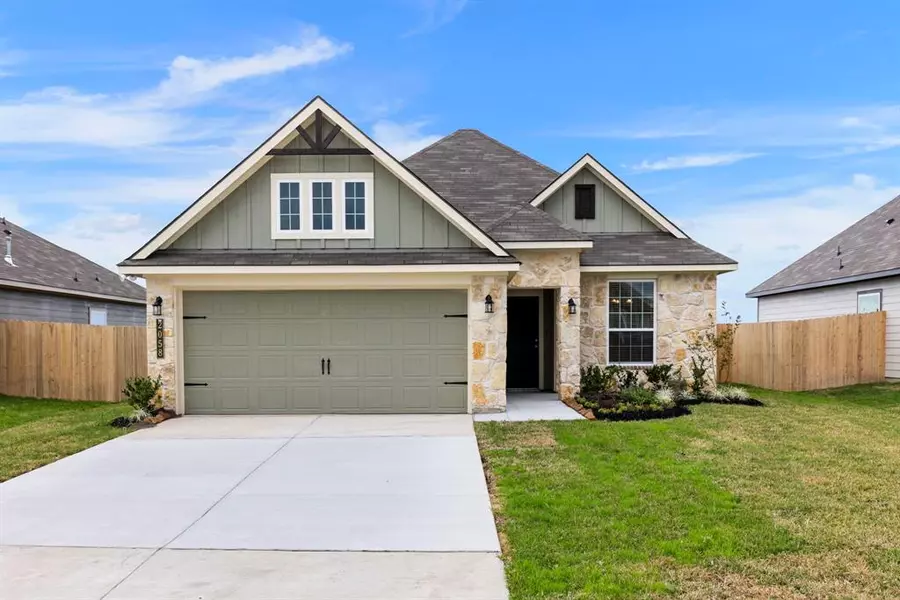 2058 Muscadine TRL, Brenham, TX 77833