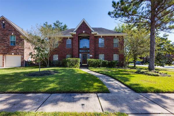 1503 Pine Ridge LN, Pearland, TX 77581