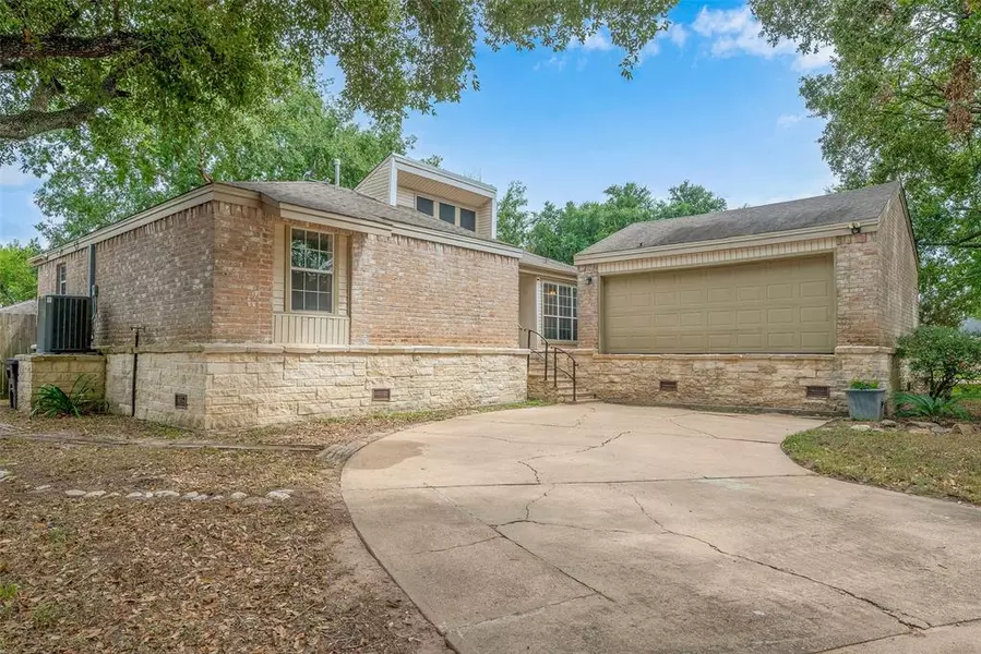 2018 Fernspray LN, Houston, TX 77084