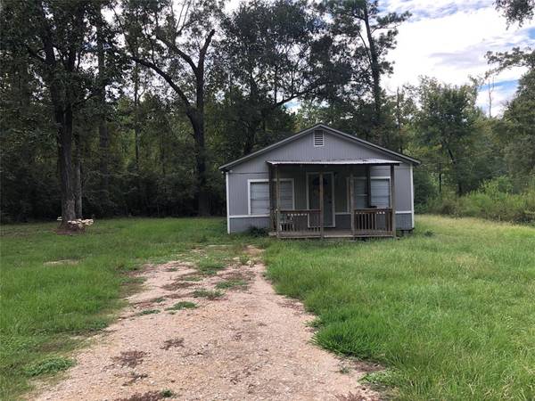 283 Bobwhite LN, Livingston, TX 77351