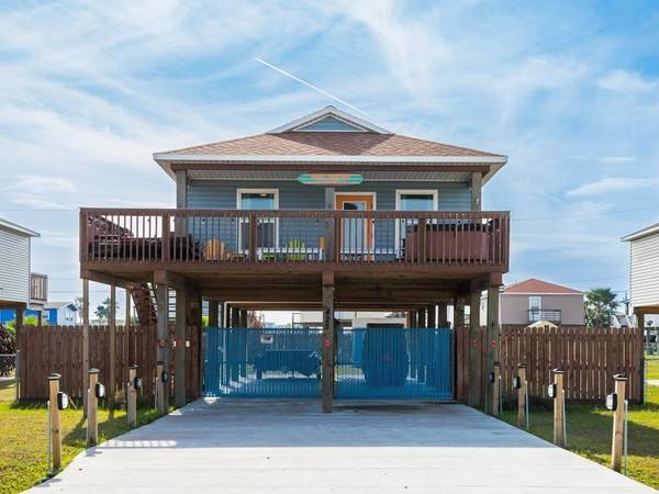 425 Sea Bean ST, Surfside Beach, TX 77541