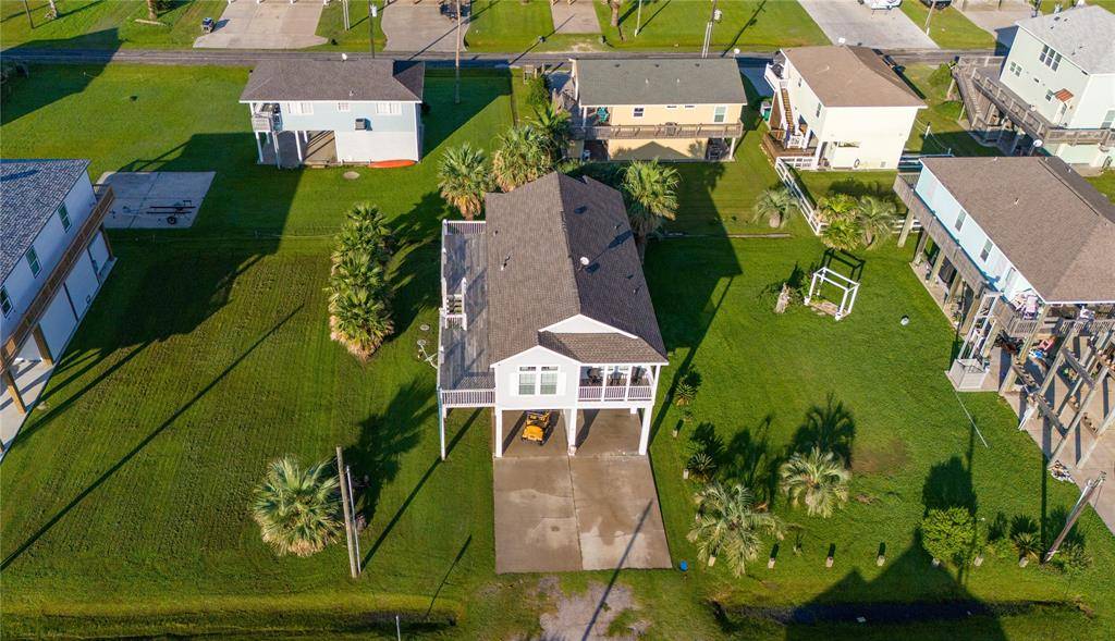 981 Nassau LN, Crystal Beach, TX 77650