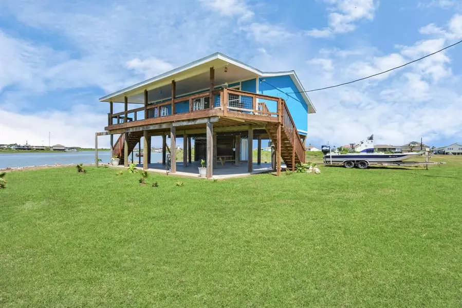 154 Poop Deck LN, Freeport, TX 77541