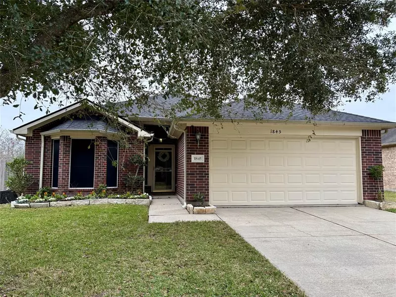 1845 Sherwood Forest CIR, League City, TX 77573