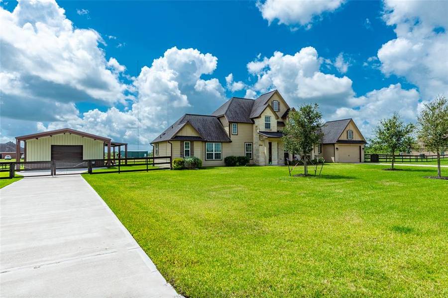 6811 Bayou Trail DR, Alvin, TX 77511