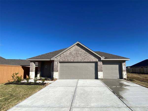 209 Bowie Creek DR, Dayton, TX 77535