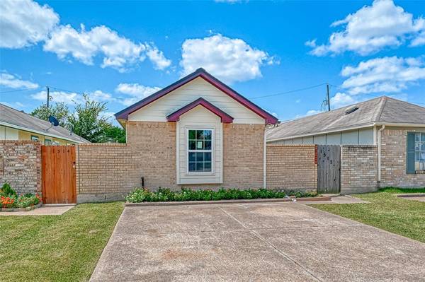 1512 Ammons ST, South Houston, TX 77587