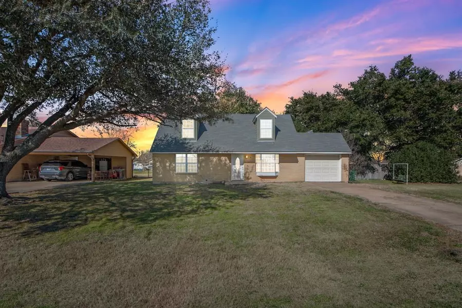 522 E Colorado ST, Bremond, TX 76629