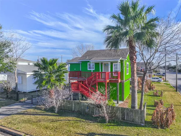 5427 Avenue O, Galveston, TX 77551