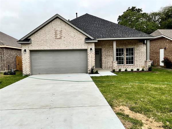 408 S Idaho ST, La Porte, TX 77571