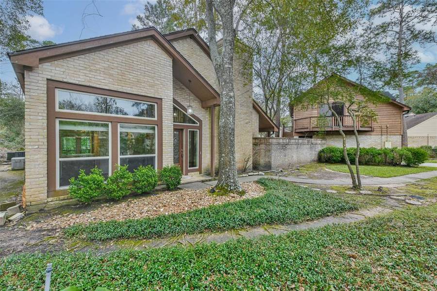 4 N Autumnwood WAY, The Woodlands, TX 77380