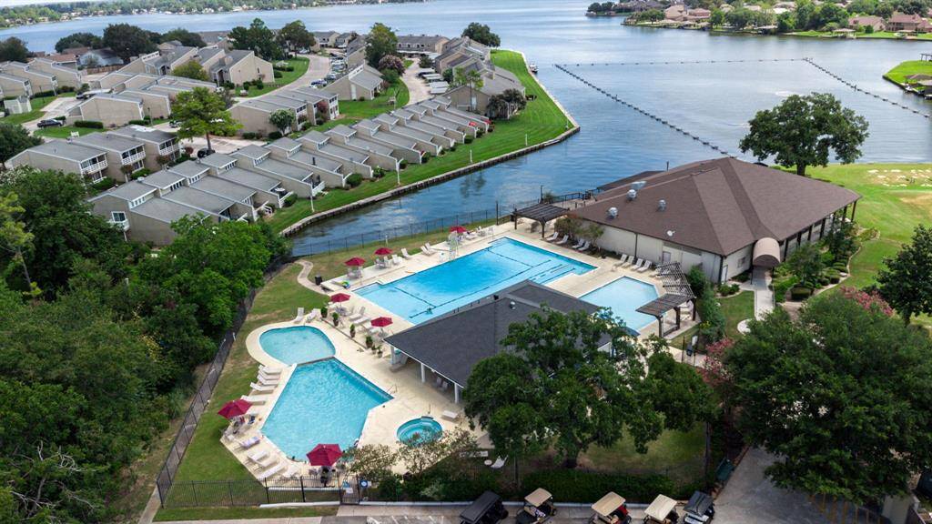 17 April Point DR N, Montgomery, TX 77356