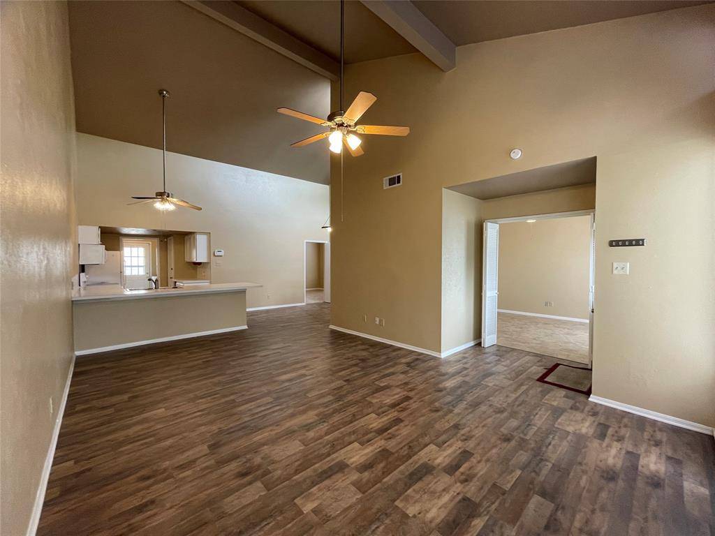 17 April Point DR N, Montgomery, TX 77356