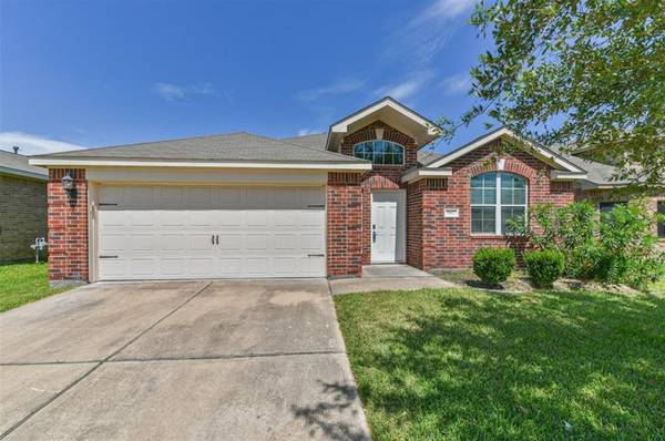 887 Driftwood LN, La Marque, TX 77568