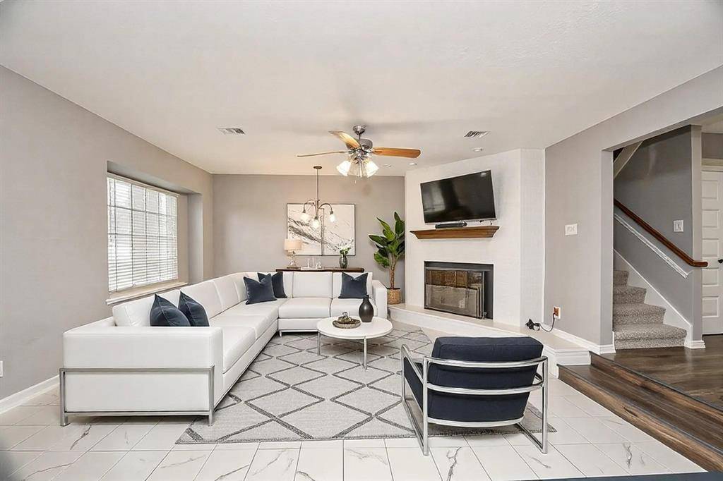 3310 Continental DR, Missouri City, TX 77459