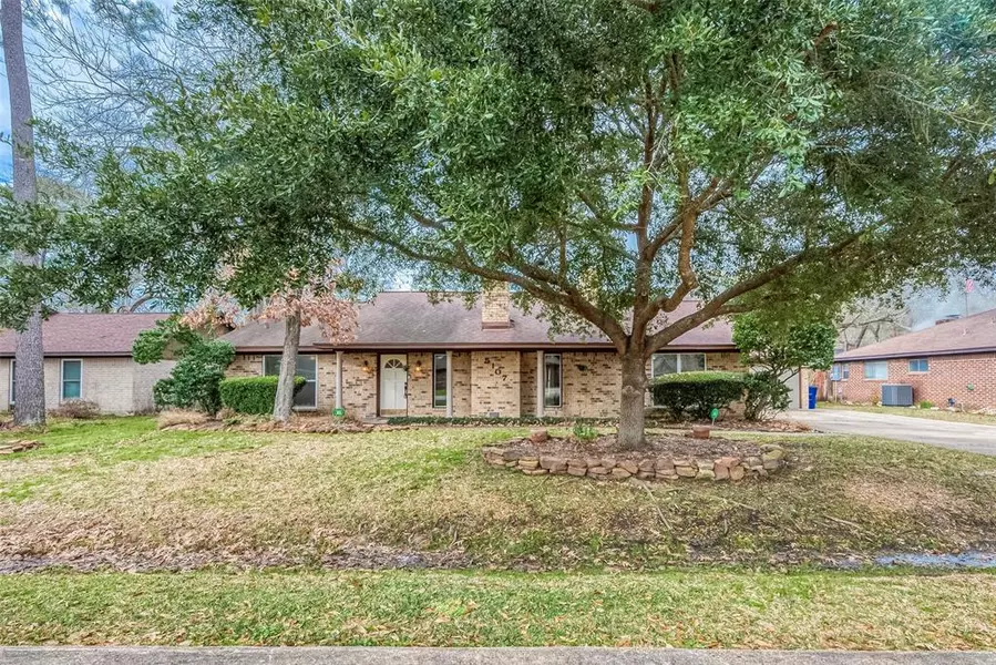 5107 Timber Ridge ST, Baytown, TX 77521