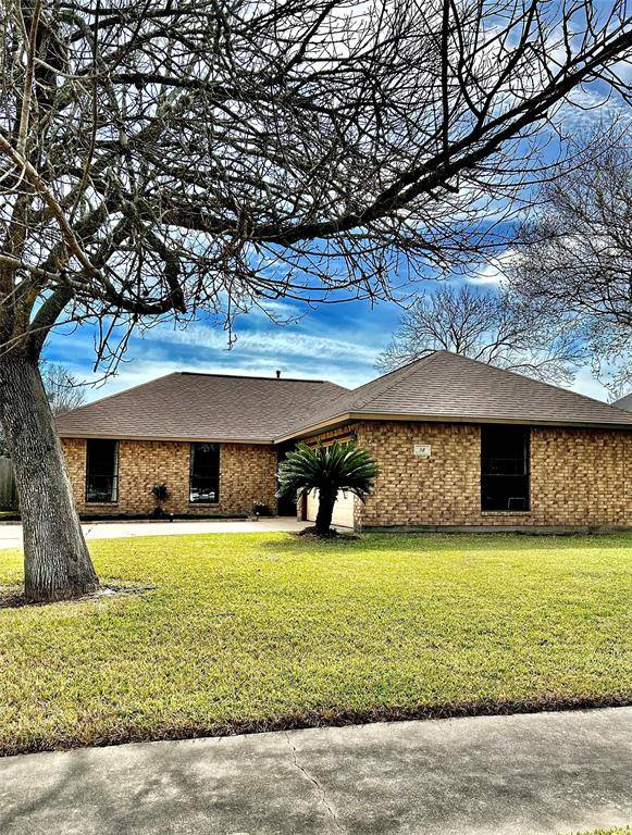 58 Joshua court, Lake Jackson, TX 77566