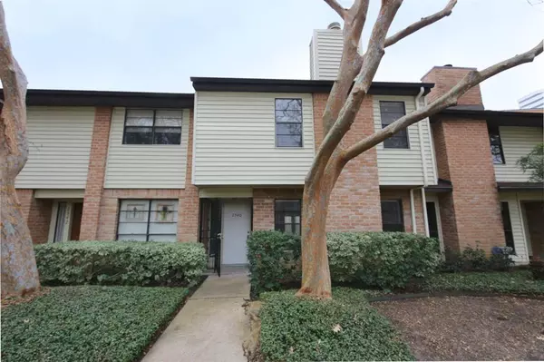 2540 Bering, Houston, TX 77057