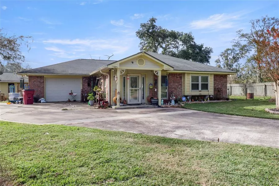 5585 County Road 353, Brazoria, TX 77422