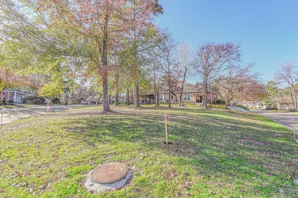 Montgomery, TX 77356,0 Creekwood E