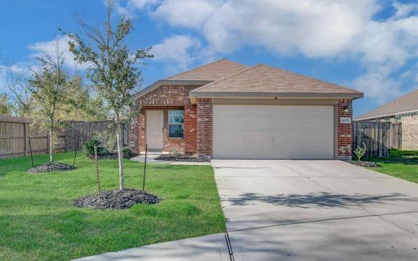 4303 Sand Pebble LN, Baytown, TX 77521