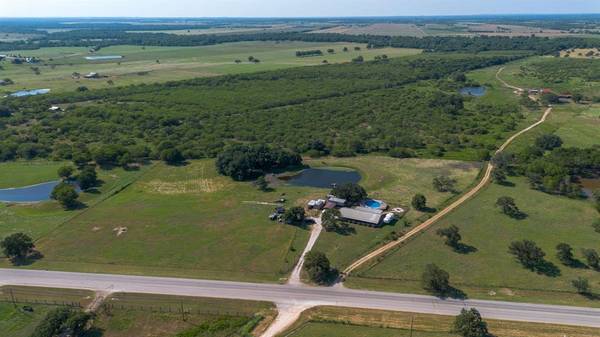 4686 State Hwy 97 W, Gonzales, TX 78629