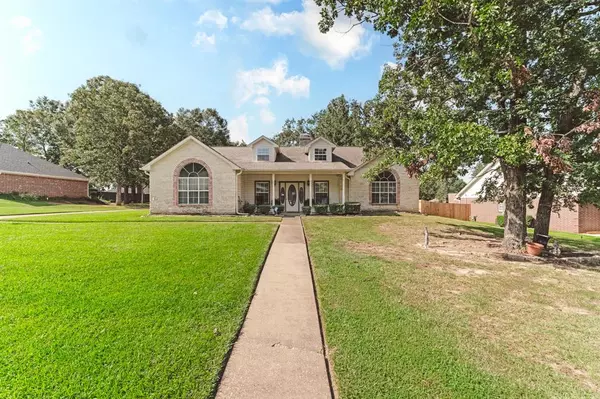 1105 Redbud AVE, Diboll, TX 75941