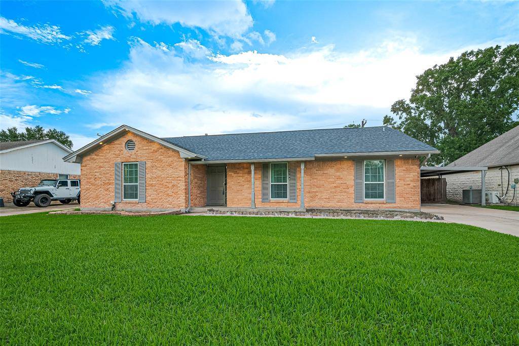 1708 Ruella LN, Pasadena, TX 77502