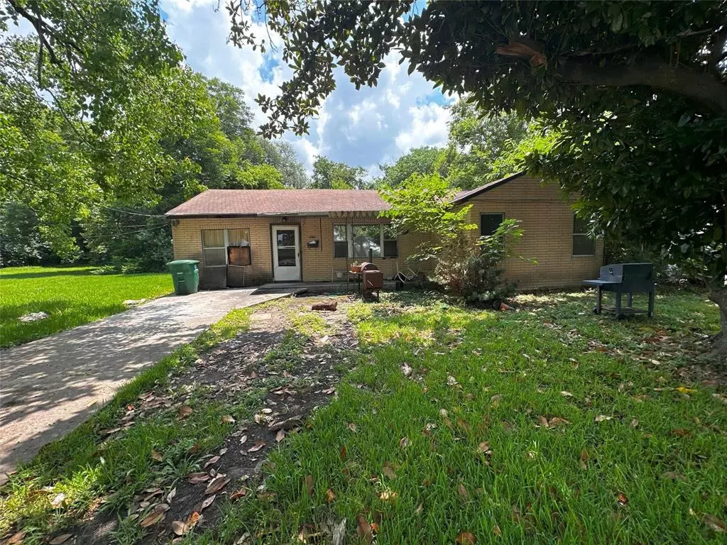 Houston, TX 77033,9225 Noel ST