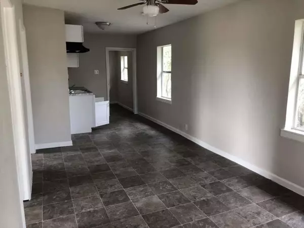 San Leon, TX 77539,636 5th ST