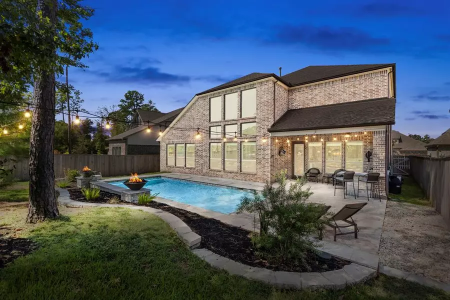 69 Winter Sunrise CIR, The Woodlands, TX 77375