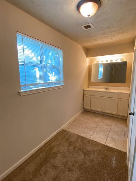 Houston, TX 77065,13111 Maxim DR