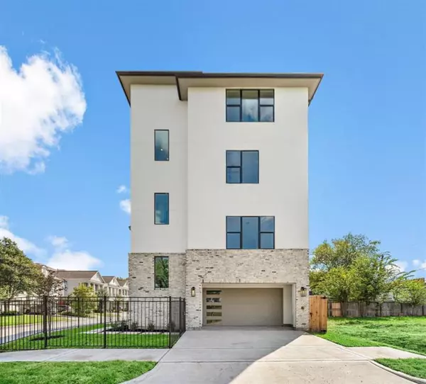 2435 Sheridan ST,  Houston,  TX 77030