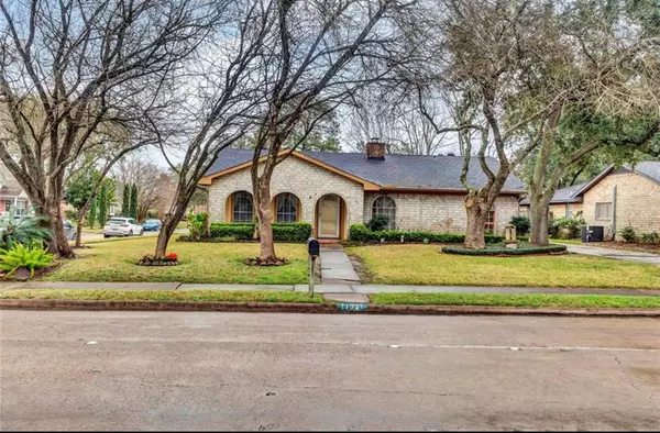 11327 Blackhawk BLVD,  Houston,  TX 77089