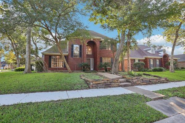 6614 Berrytree LN, Sugar Land, TX 77479