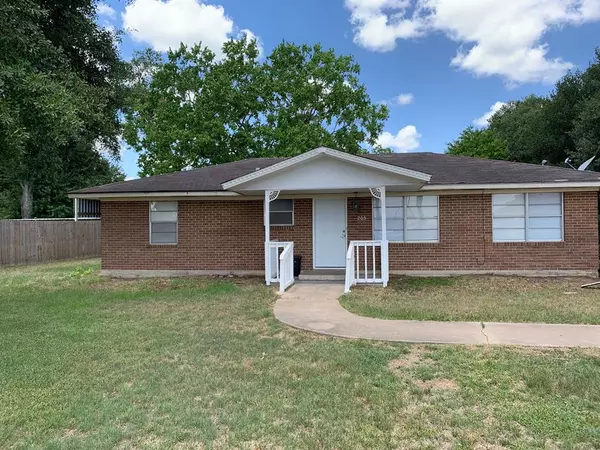 2205 Farr ST, Waller, TX 77484