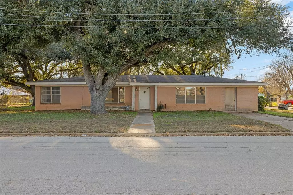 Hearne, TX 77859,1002 S San Jose ST