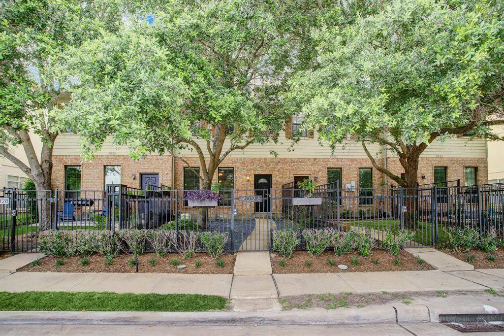 9026 Lakes At 610 DR, Houston, TX 77054