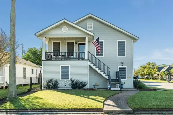 4527 Avenue O 1/2, Galveston, TX 77551