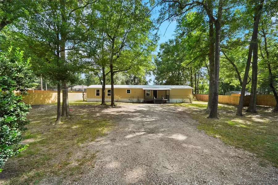 49 Mockingbird Rd, New Waverly, TX 77358