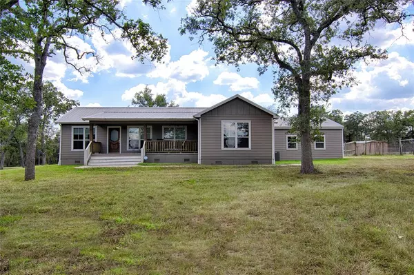 Hallettsville, TX 77964,5689 CR 132