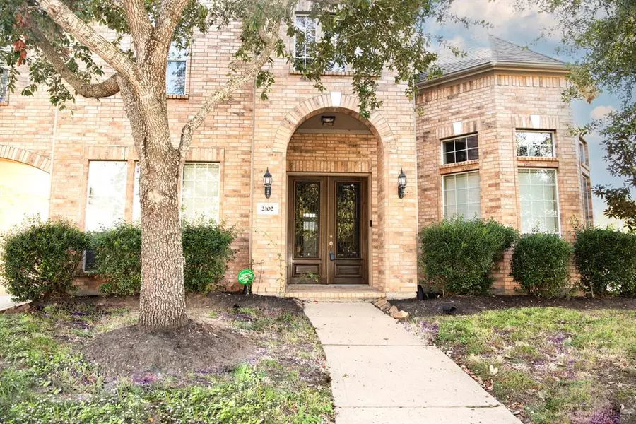 2102 Stonehollow CT, Pearland, TX 77581