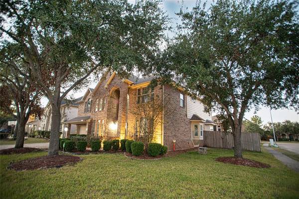 12301 Signal Hill CT,  Pearland,  TX 77584