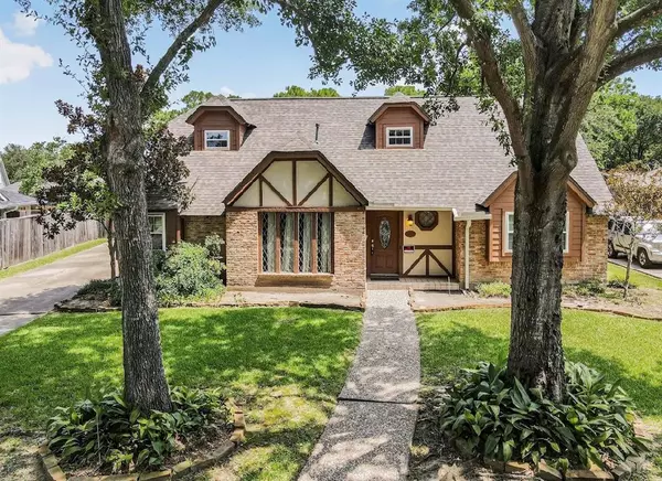 2018 Briarstem DR, Houston, TX 77077