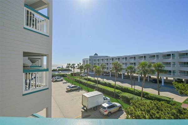 6102 Seawall BLVD #230, Galveston, TX 77551