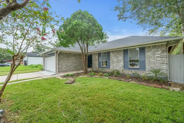 Friendswood, TX 77546,5141 Shady Oaks Ln