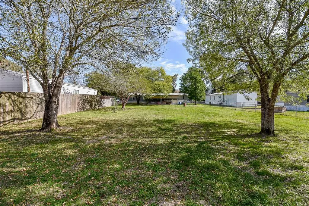 New Caney, TX 77357,20946 Punkin ST