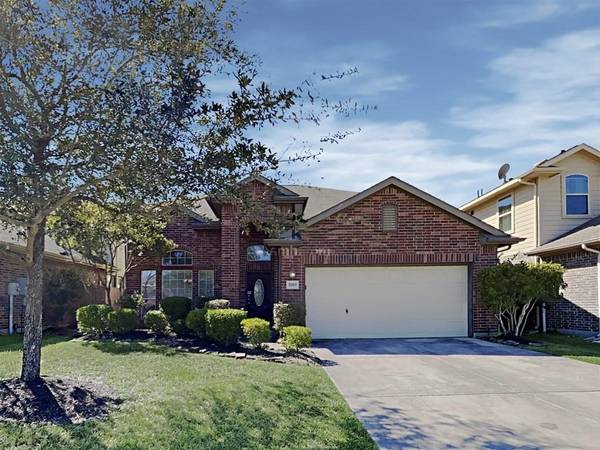 2303 Cantabria LN, League City, TX 77573